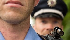 Testkamera: sokan félnek, hogy a munkáltató arra használja fel, hogy megfigyelje, ki mit csinál munkavégzés közben