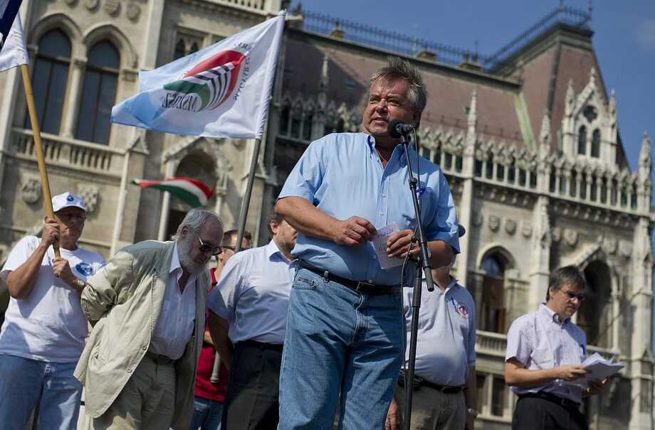 Elhunyt Dr. Borsik János, a rendszerváltás egyik „ikonikus” szakszervezeti vezetője, a Mozdonyvezetők Szakszervezetének egykori ügyvezető alelnöke